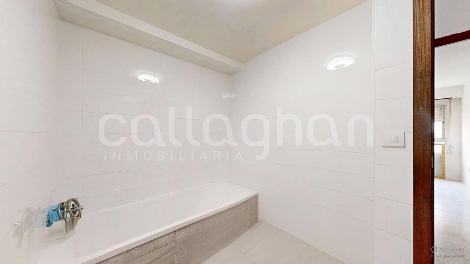 Piso de 4 habitaciones en València ciudad en venta - 380.000 € (Ref: 9851945)