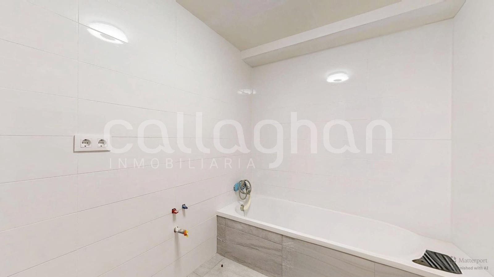 Piso de 4 habitaciones en València ciudad en venta - 380.000 € (Ref: 9851945)