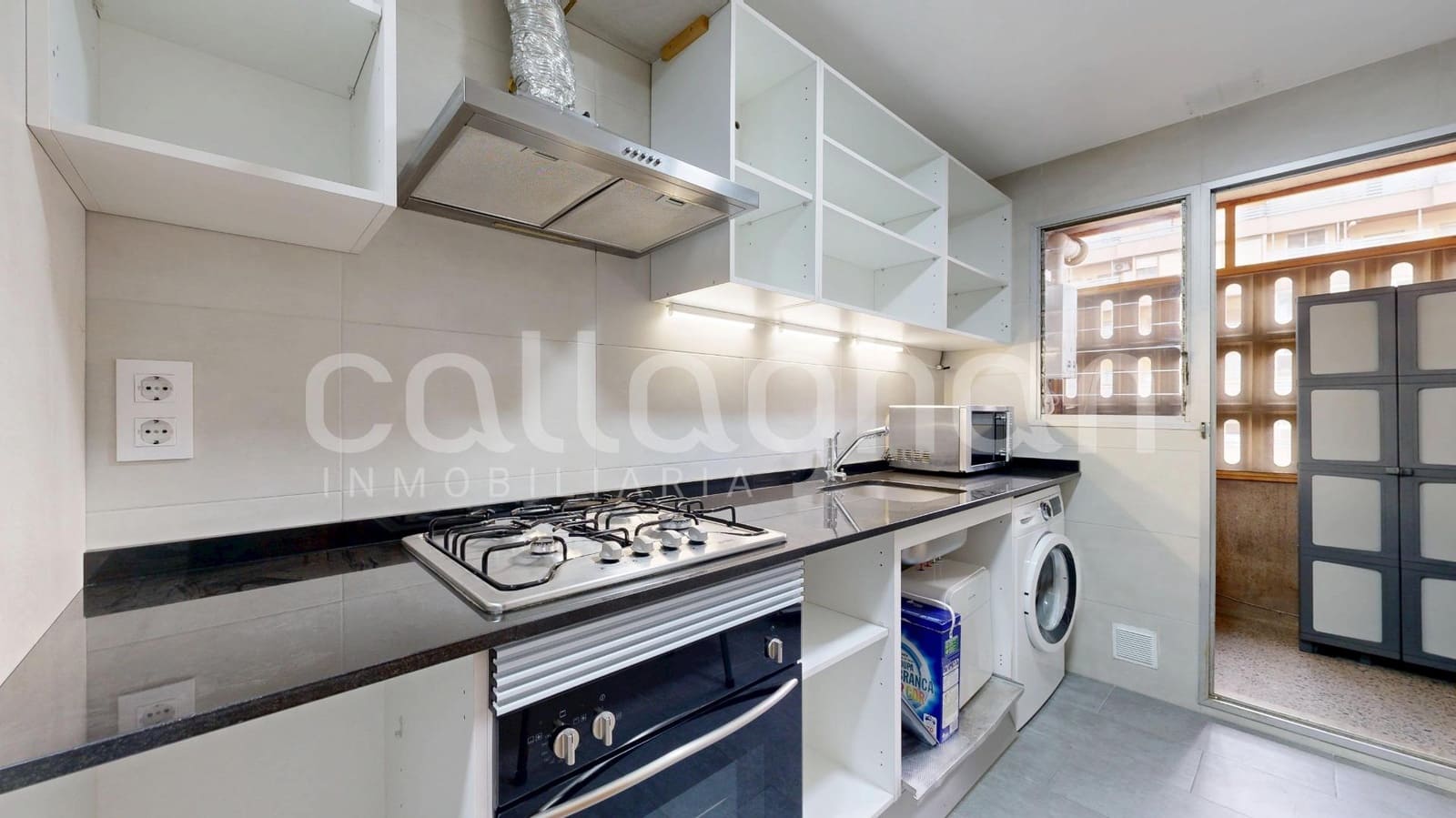 Piso de 4 habitaciones en València ciudad en venta - 380.000 € (Ref: 9851945)