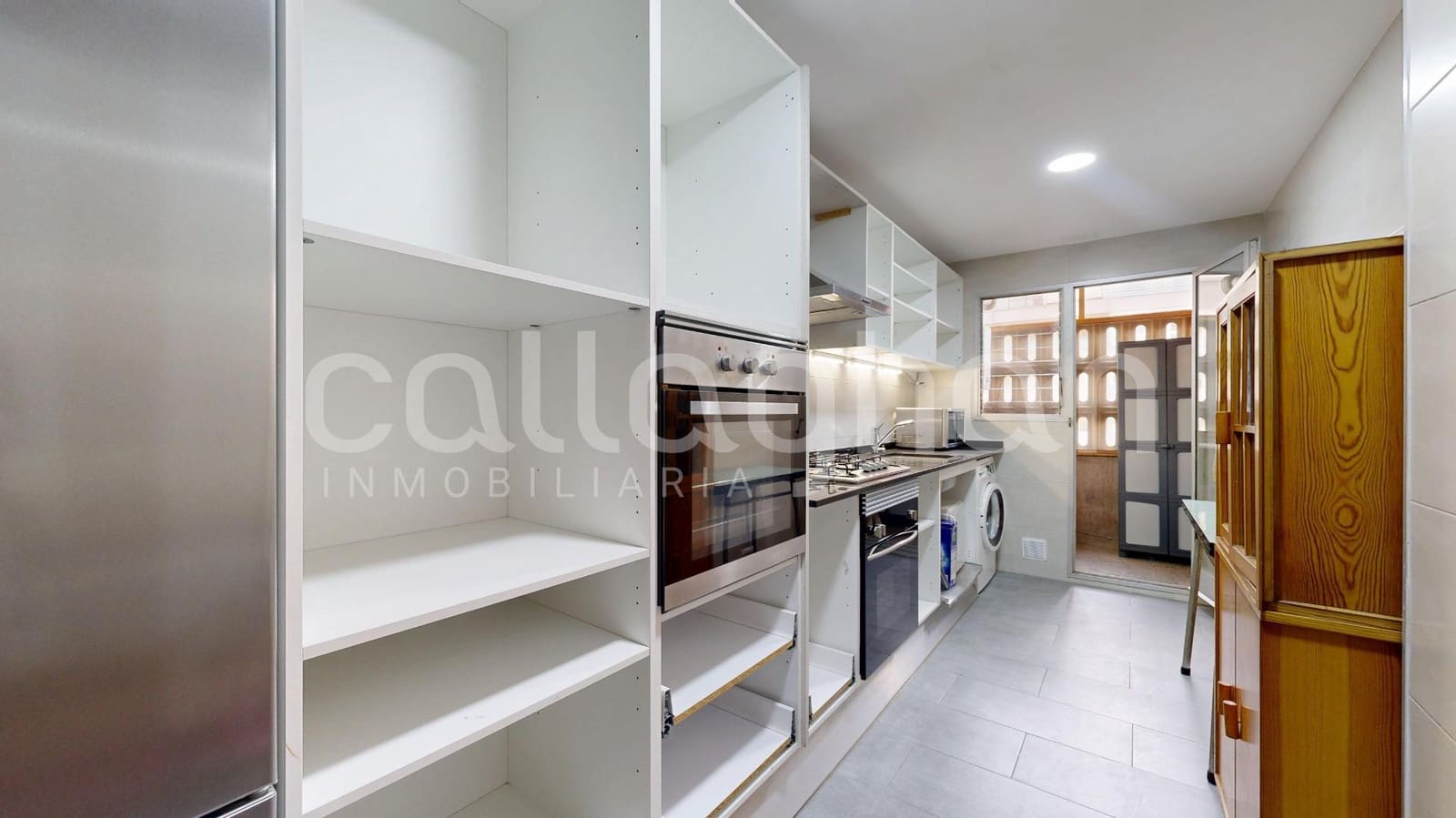 Piso de 4 habitaciones en València ciudad en venta - 380.000 € (Ref: 9851945)