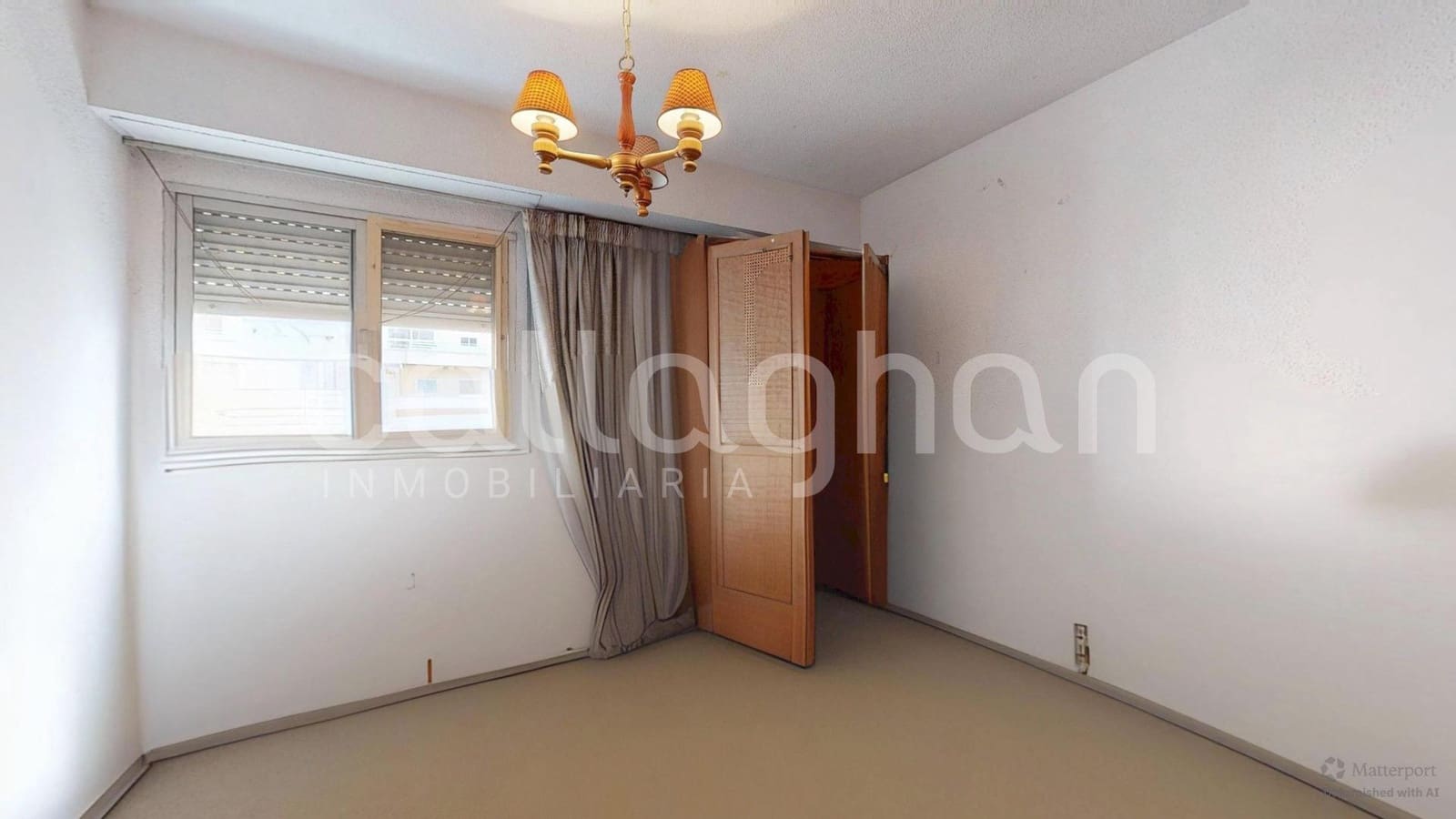 Piso de 4 habitaciones en València ciudad en venta - 380.000 € (Ref: 9851945)