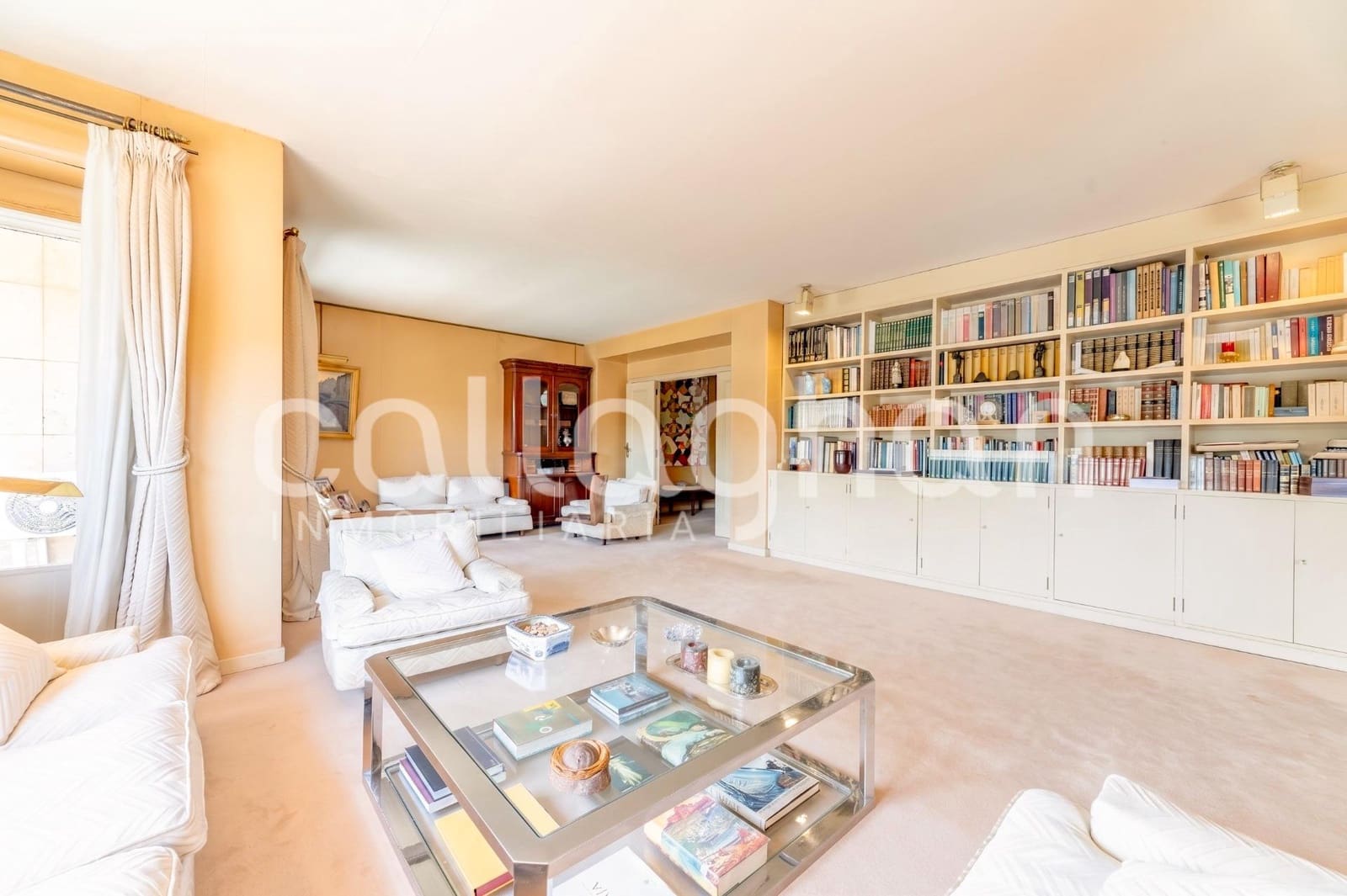 5 bedroom Flat for sale in Valencia city with garage - € 1,500,000 (Ref: 9851946)