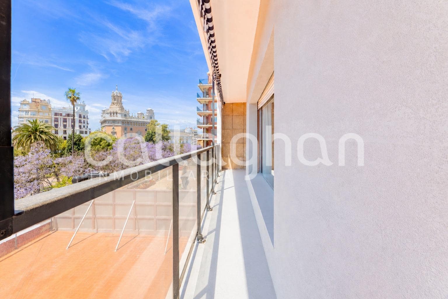 5 bedroom Flat for sale in Valencia city with garage - € 1,500,000 (Ref: 9851946)