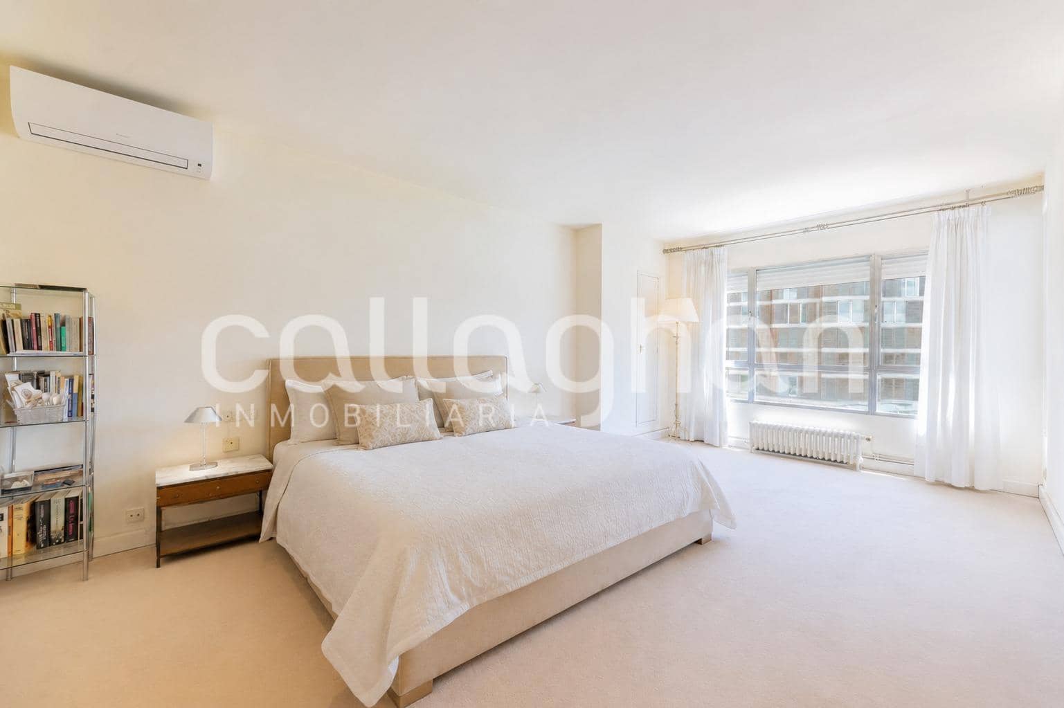 5 bedroom Flat for sale in Valencia city with garage - € 1,500,000 (Ref: 9851946)