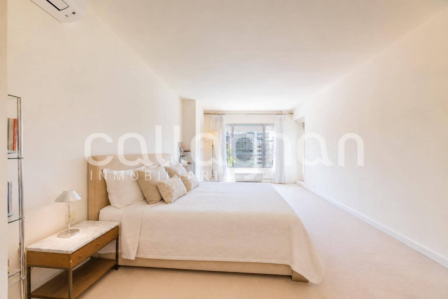 5 bedroom Flat for sale in Valencia city with garage - € 1,500,000 (Ref: 9851946)
