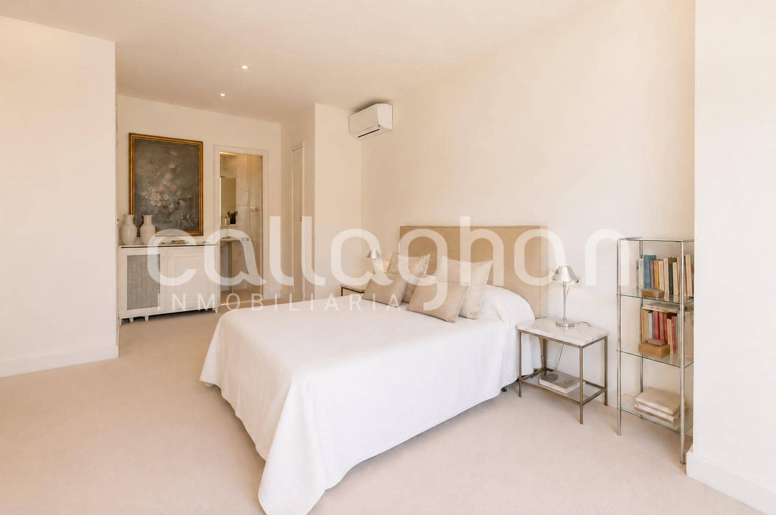 5 bedroom Flat for sale in Valencia city with garage - € 1,500,000 (Ref: 9851946)
