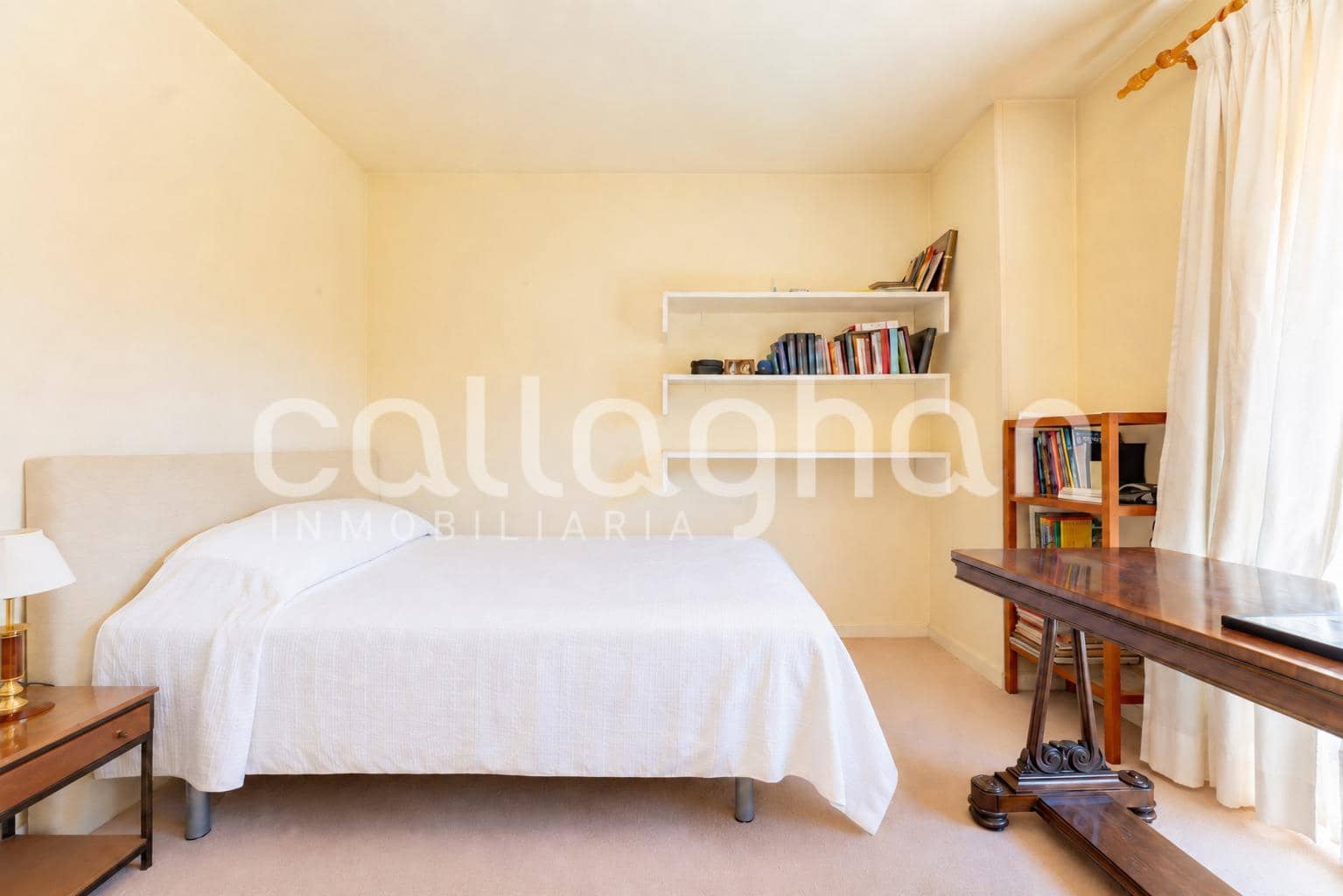 5 bedroom Flat for sale in Valencia city with garage - € 1,500,000 (Ref: 9851946)