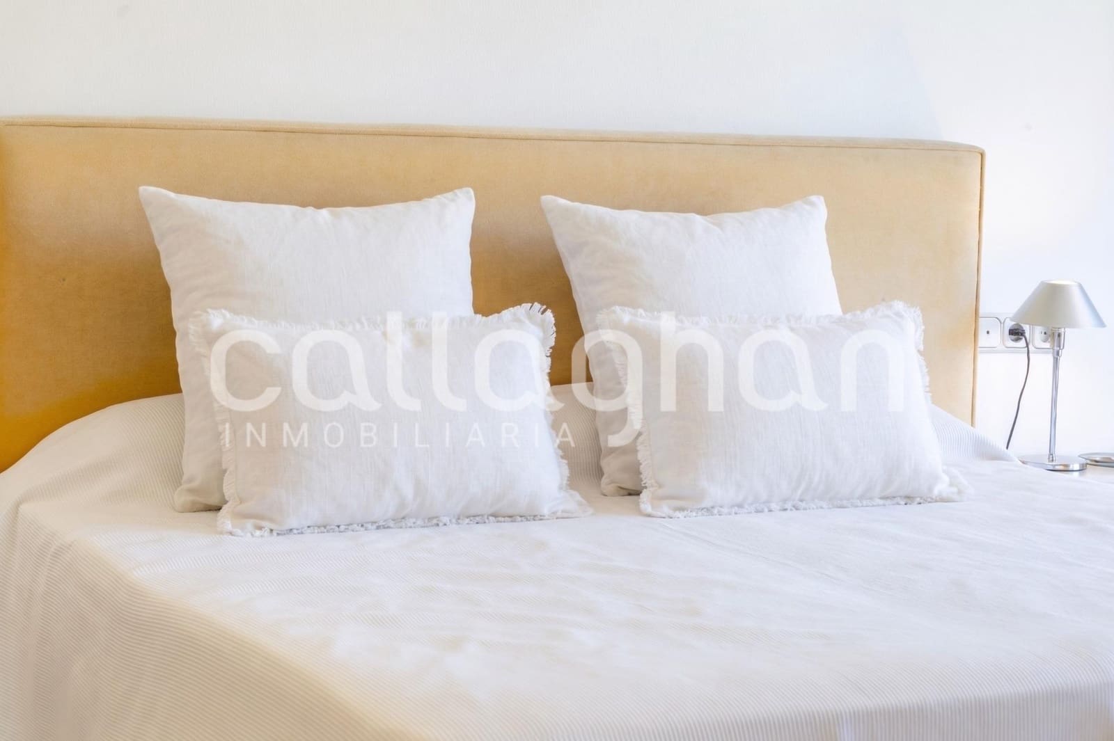 5 bedroom Flat for sale in Valencia city with garage - € 1,500,000 (Ref: 9851946)
