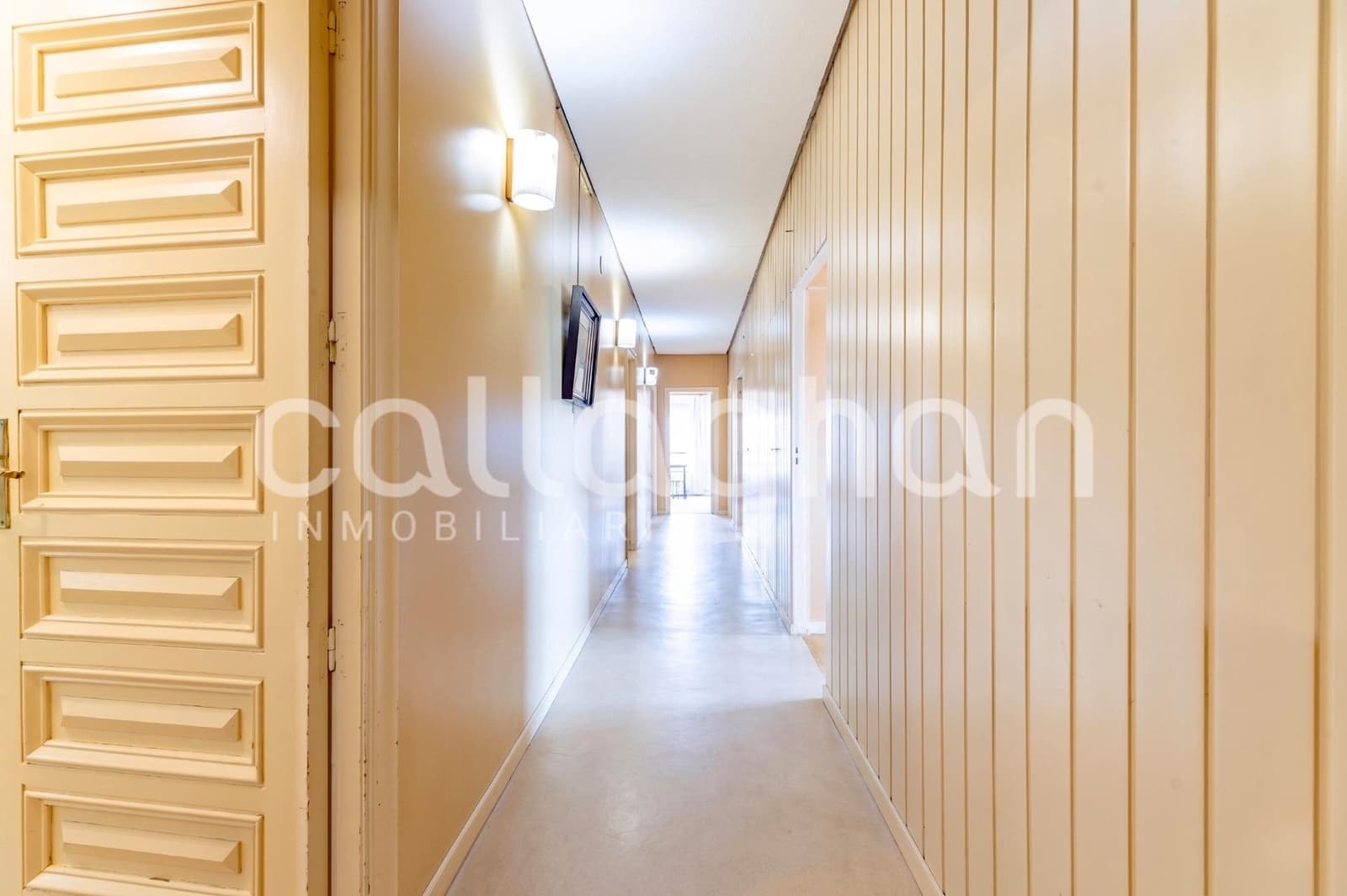 5 bedroom Flat for sale in Valencia city with garage - € 1,500,000 (Ref: 9851946)