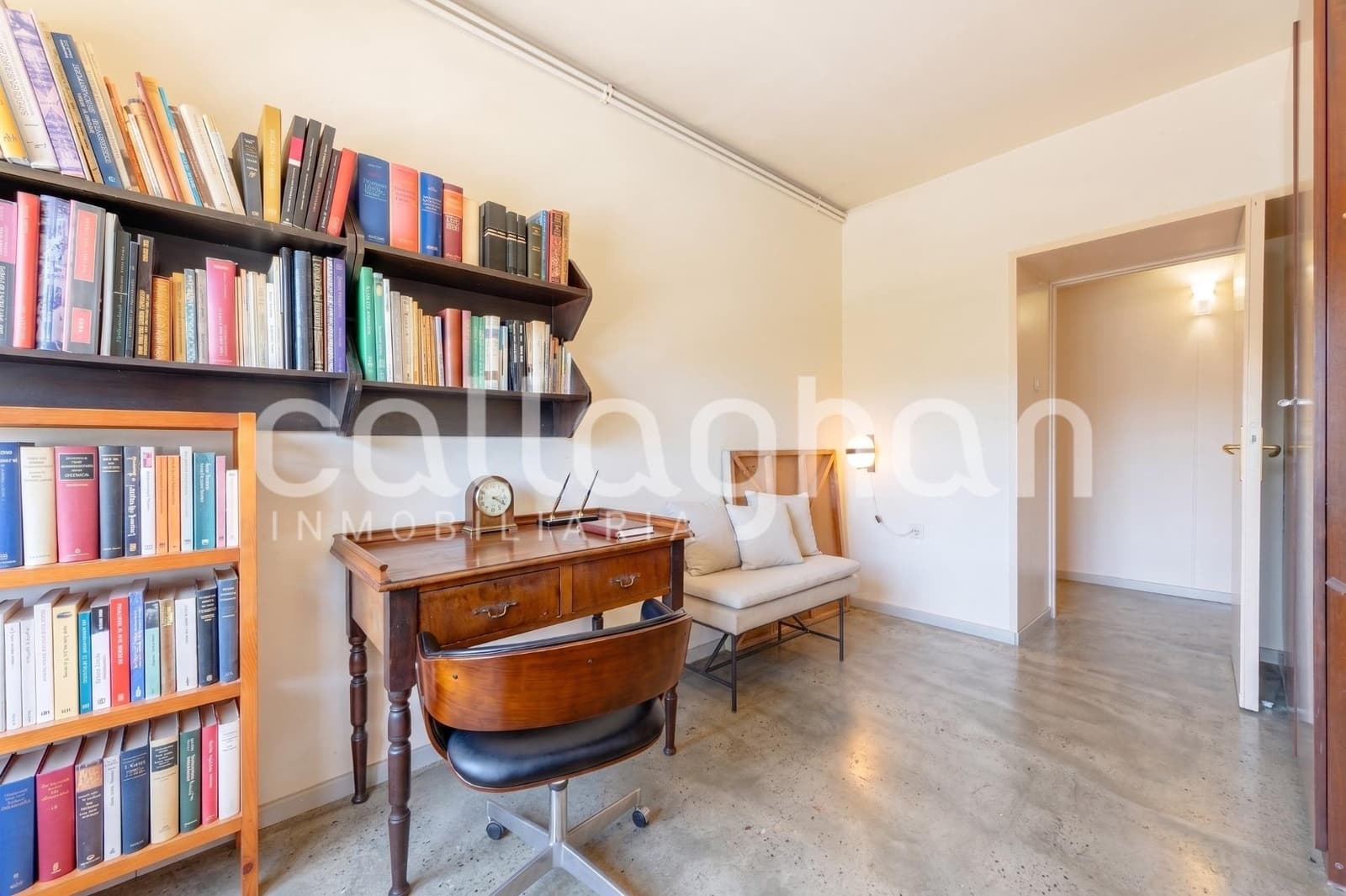 5 bedroom Flat for sale in Valencia city with garage - € 1,500,000 (Ref: 9851946)