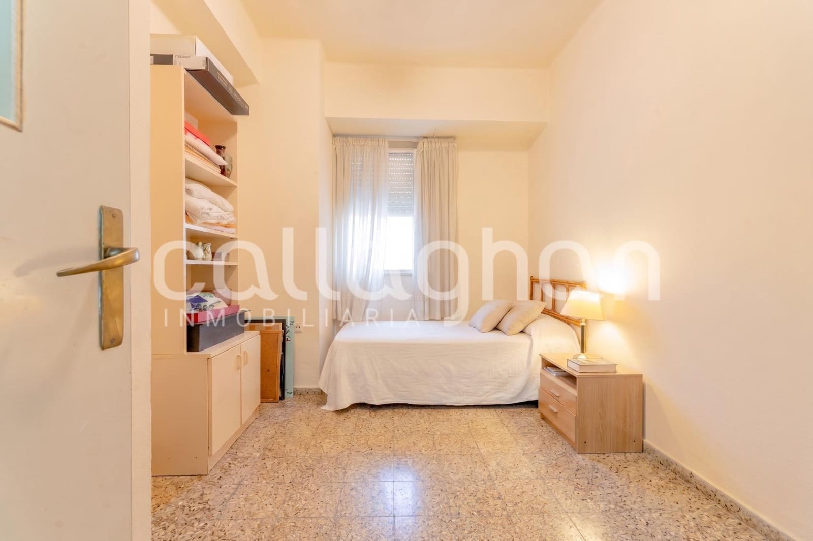 5 bedroom Flat for sale in Valencia city with garage - € 1,500,000 (Ref: 9851946)