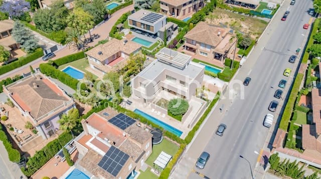 4 soveværelse Villa til salg i Campolivar, Godella med swimmingpool garage - € 1.400.000 (Ref: 9855669)