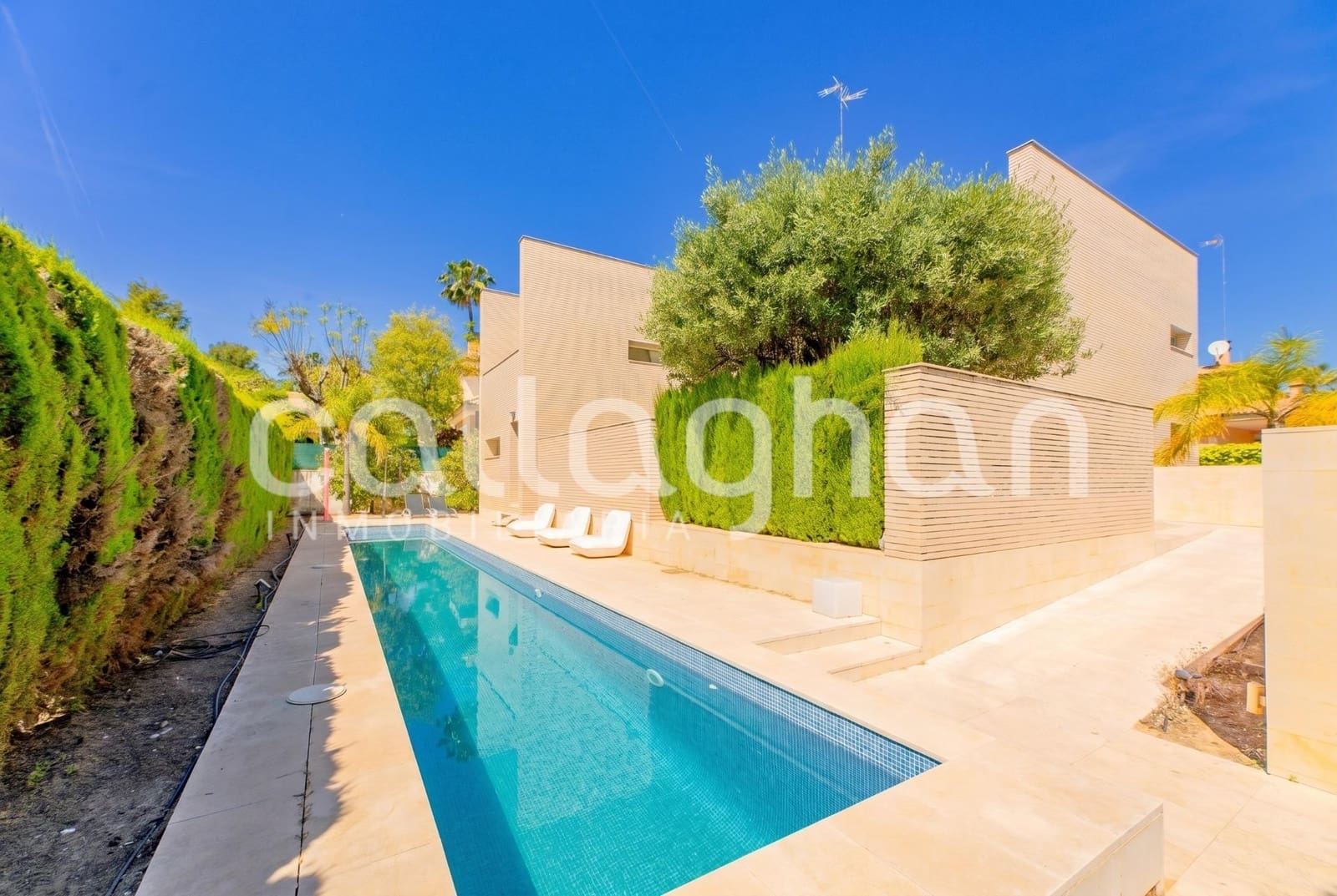 4 soveværelse Villa til salg i Campolivar med swimmingpool garage - € 1.400.000 (Ref: 9855669)