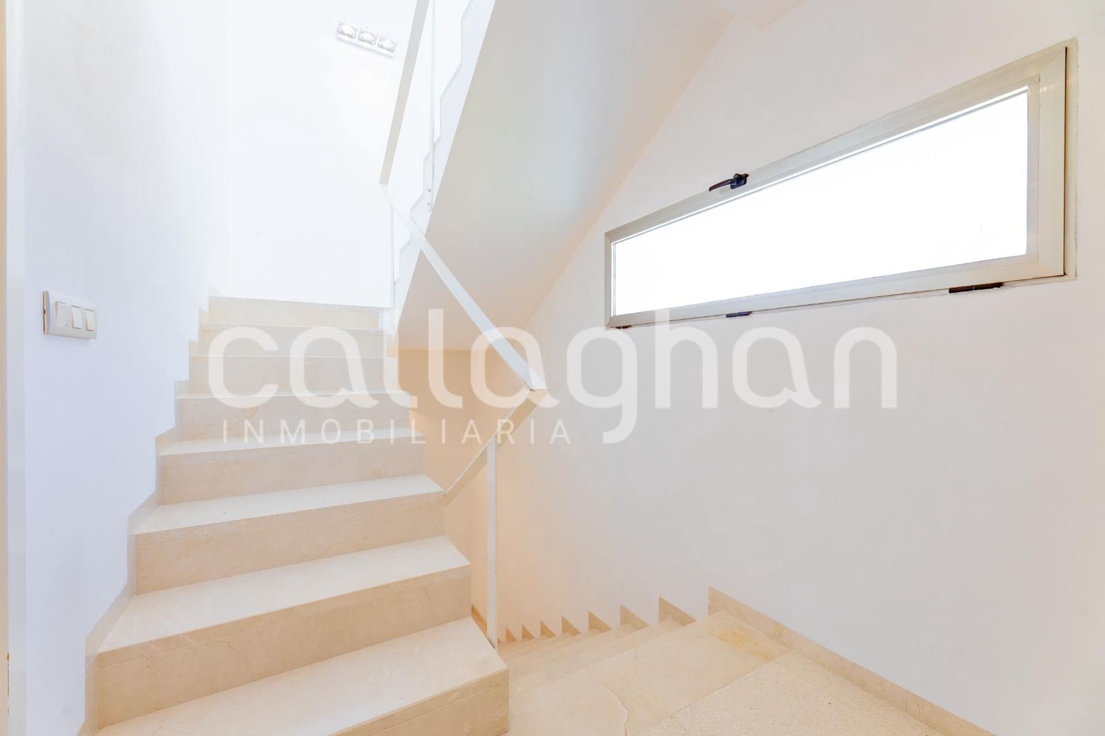 4 soveværelse Villa til salg i Campolivar med swimmingpool garage - € 1.400.000 (Ref: 9855669)
