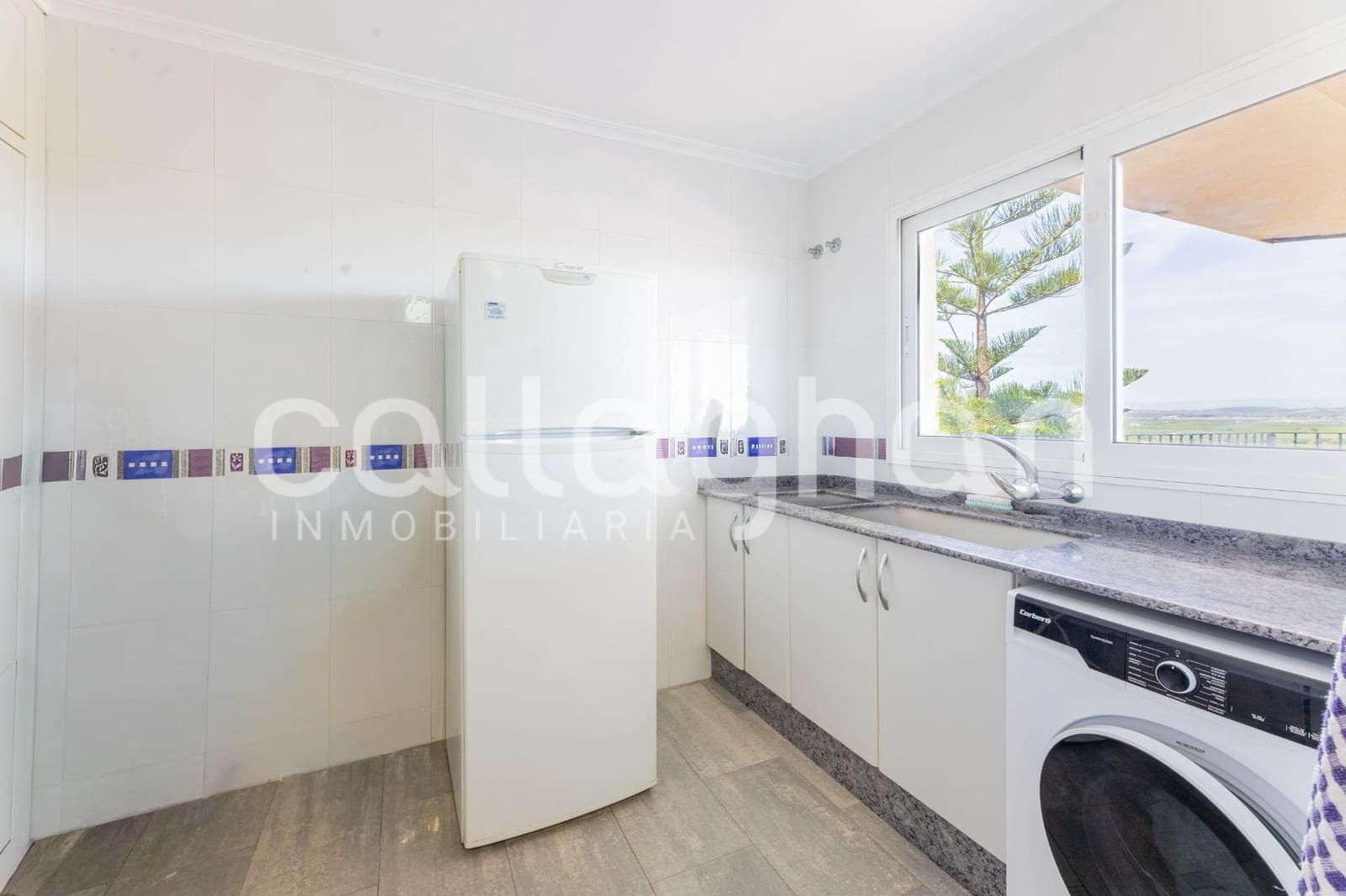 5 soveværelse Villa til salg i Chiva med swimmingpool garage - € 690.000 (Ref: 9868804)