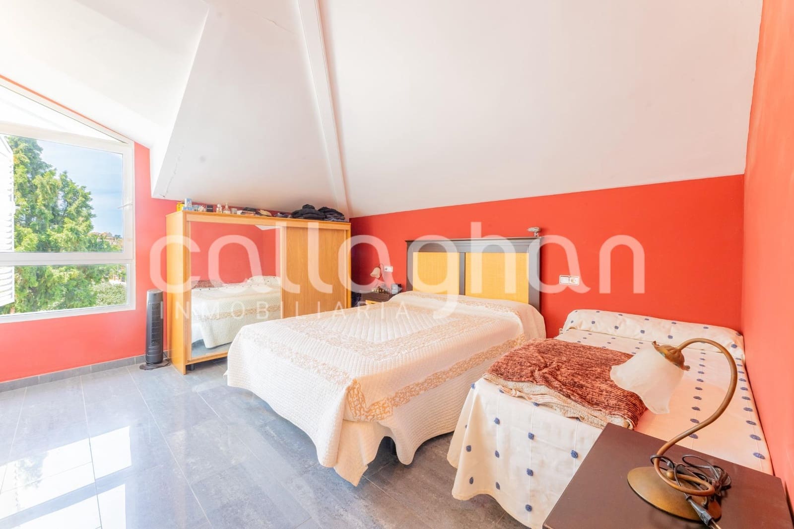 5 soveværelse Villa til salg i Chiva med swimmingpool garage - € 690.000 (Ref: 9868804)