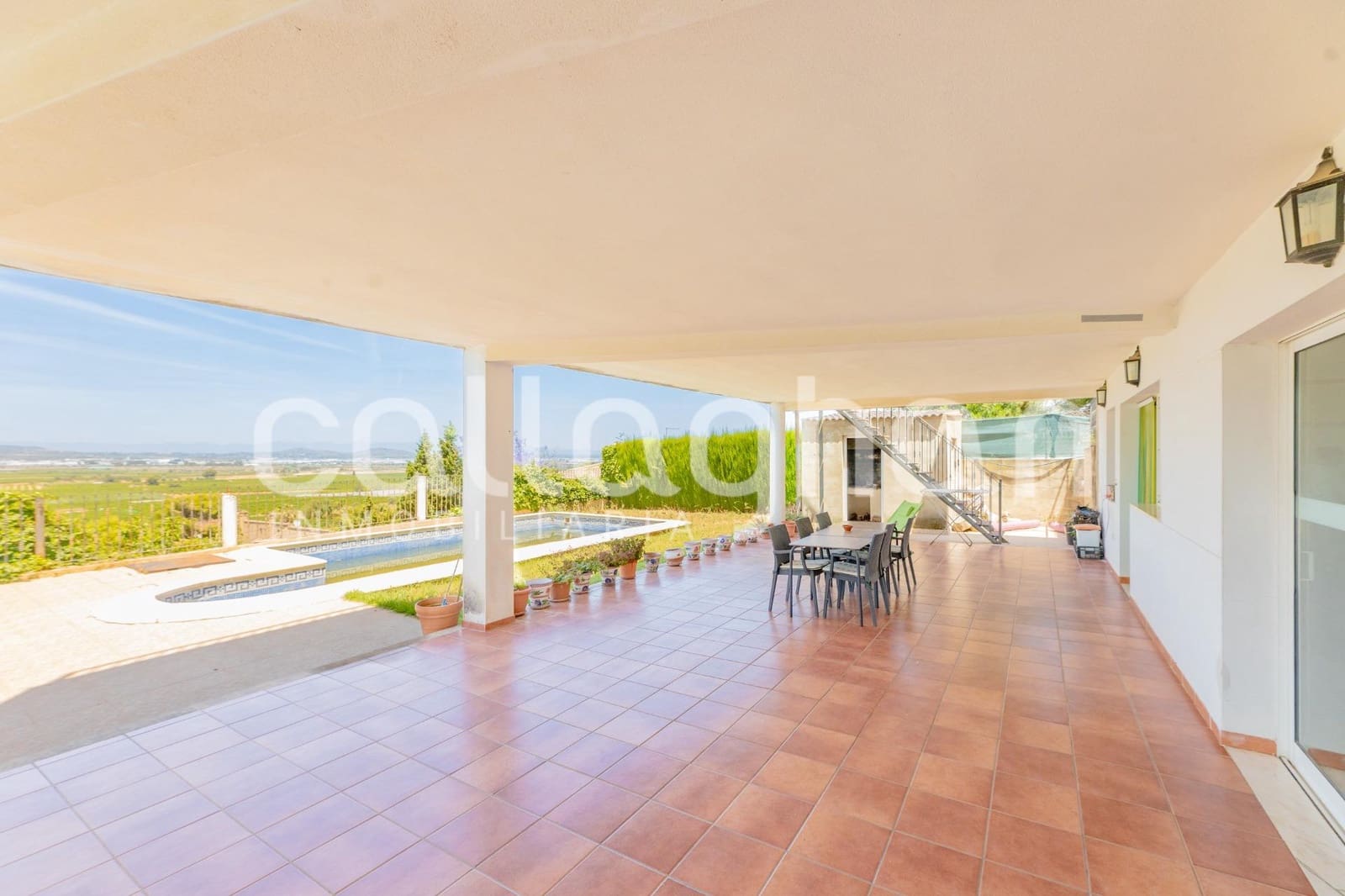 5 soveværelse Villa til salg i Chiva med swimmingpool garage - € 690.000 (Ref: 9868804)
