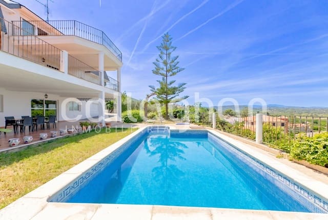 5 soveværelse Villa til salg i Chiva med swimmingpool garage - € 690.000 (Ref: 9868804)