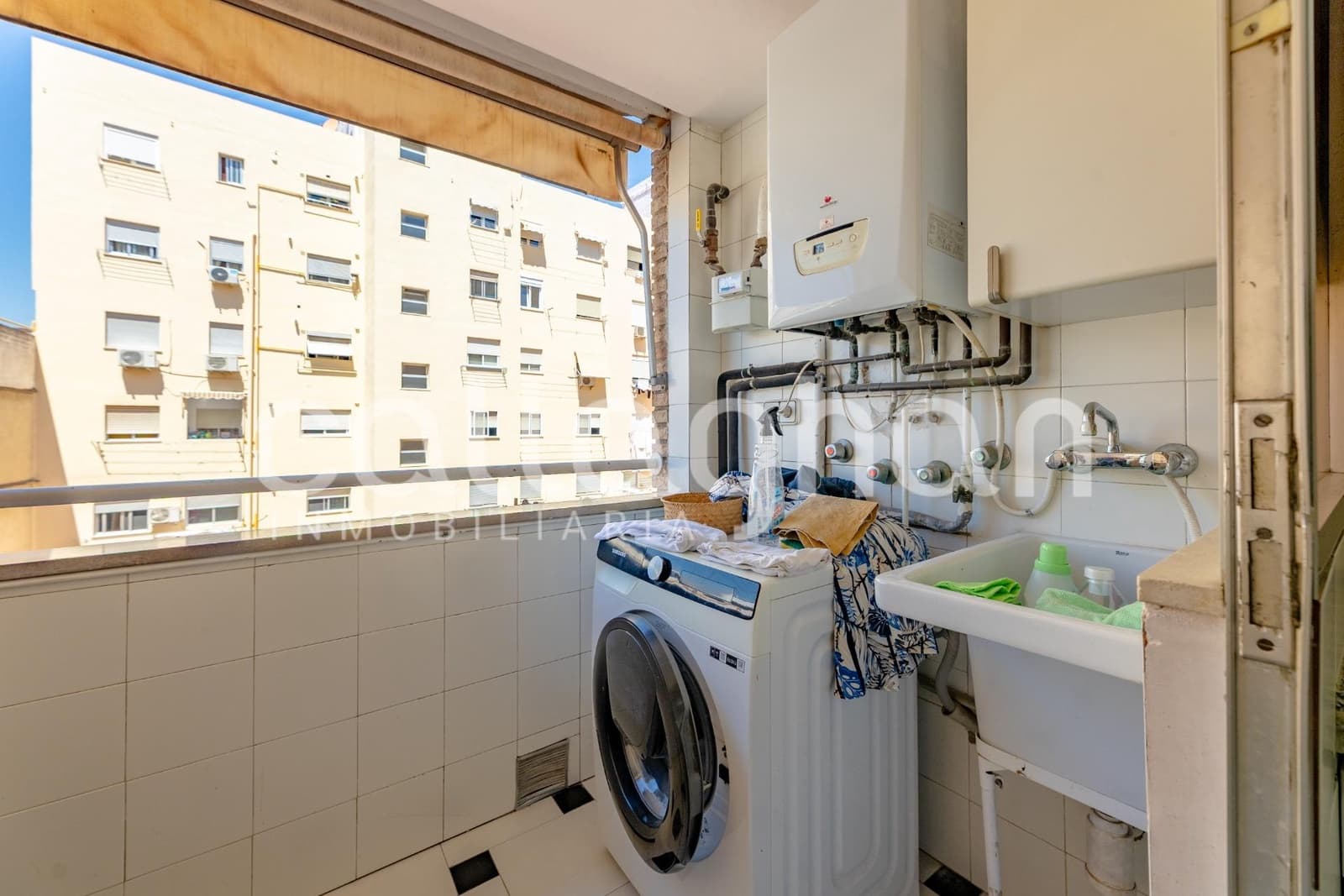 3 quarto Apartamento para arrendar em Valencia cidade - 2 300 € (Ref: 9868806)