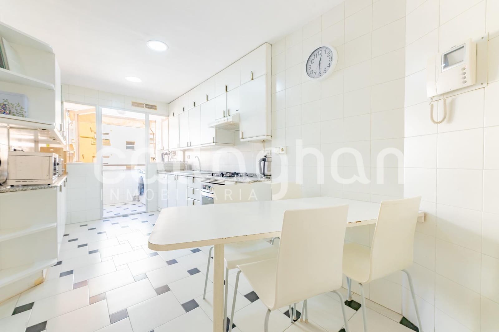 3 quarto Apartamento para arrendar em Valencia cidade - 2 300 € (Ref: 9868806)