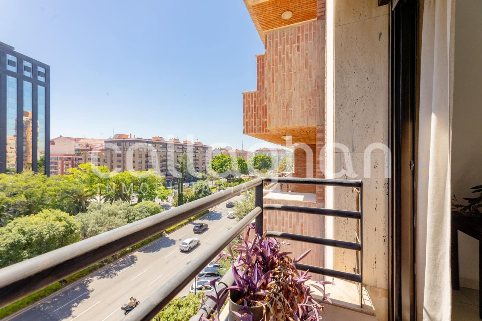 3 quarto Apartamento para arrendar em Valencia cidade - 2 300 € (Ref: 9868806)