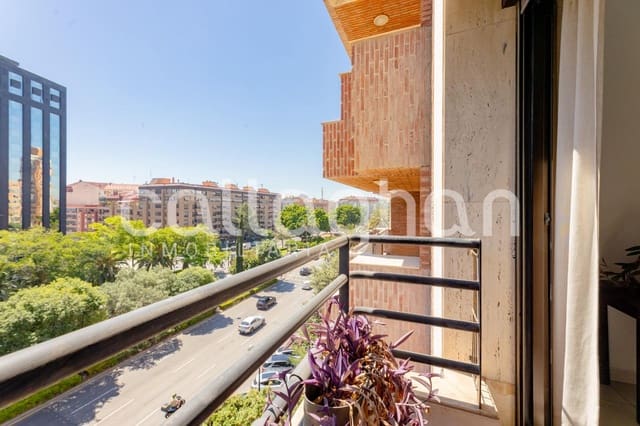 3 quarto Apartamento para arrendar em Mestalla, Valência cidade - 2 300 € (Ref: 9868806)