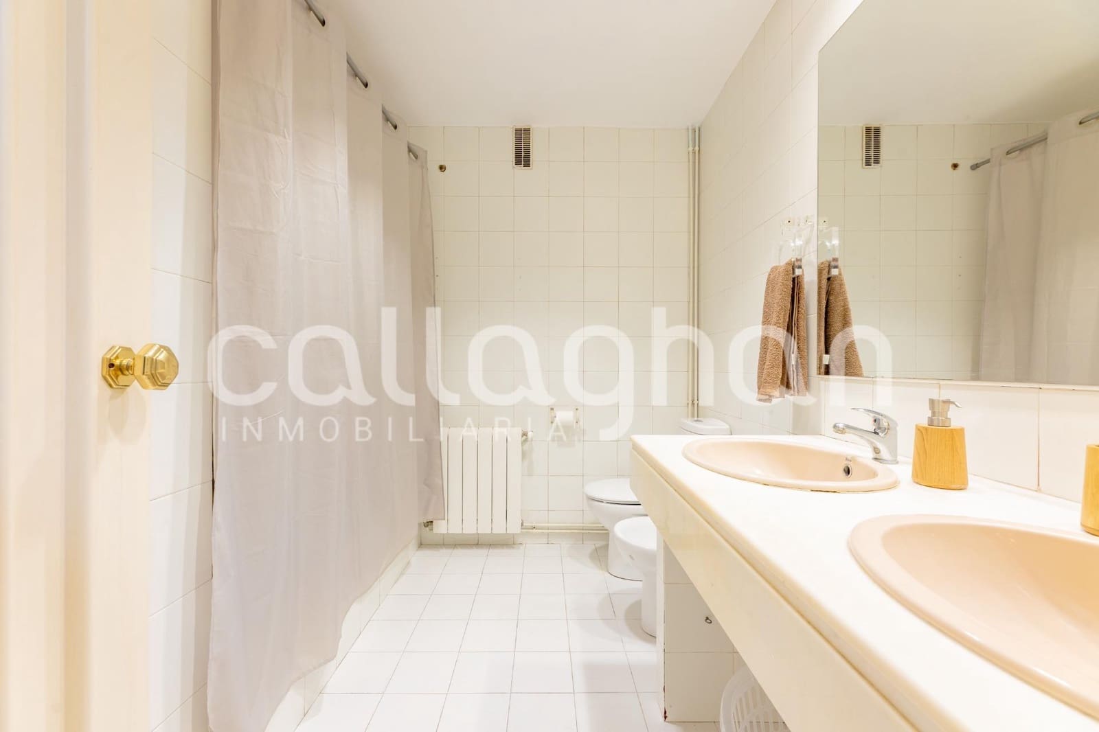 3 quarto Apartamento para arrendar em Valencia cidade - 2 300 € (Ref: 9868806)