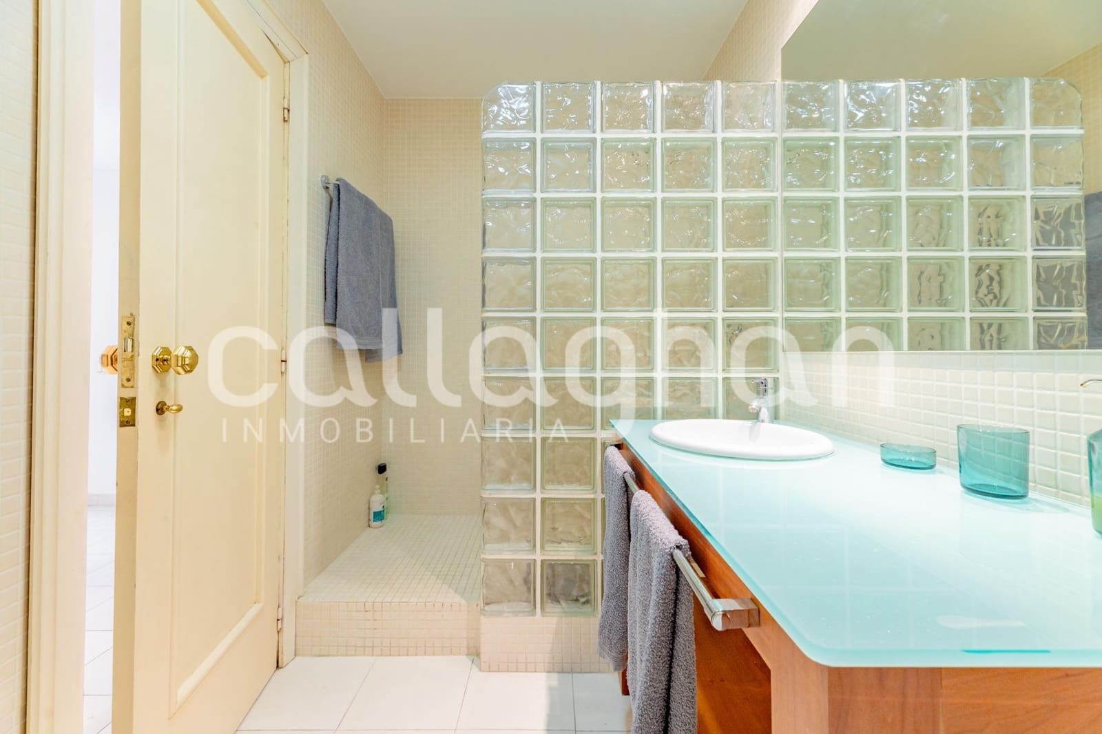 3 quarto Apartamento para arrendar em Valencia cidade - 2 300 € (Ref: 9868806)