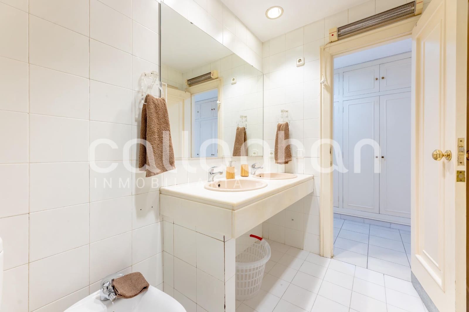 3 quarto Apartamento para arrendar em Valencia cidade - 2 300 € (Ref: 9868806)