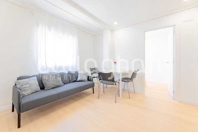 Appartement de 3 chambres à louer à Cabanyal-Canyamelar, Valence ville - 1 200 € (Ref: 9876613)