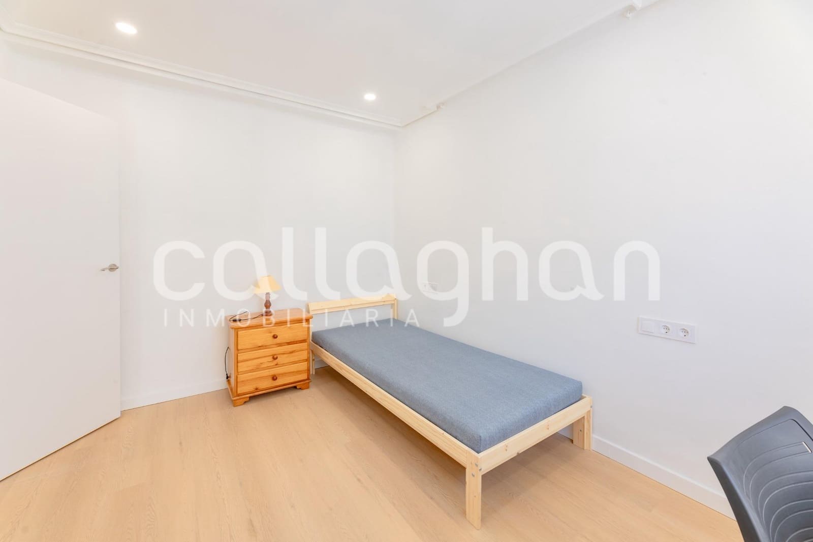 Appartement de 3 chambres à louer à Valence ville - 1 200 € (Ref: 9876613)