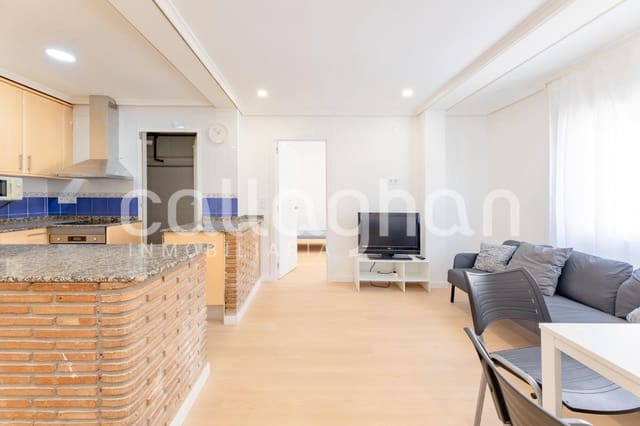 Appartement de 3 chambres à louer à Cabanyal-Canyamelar, Valence ville - 1 200 € (Ref: 9876613)