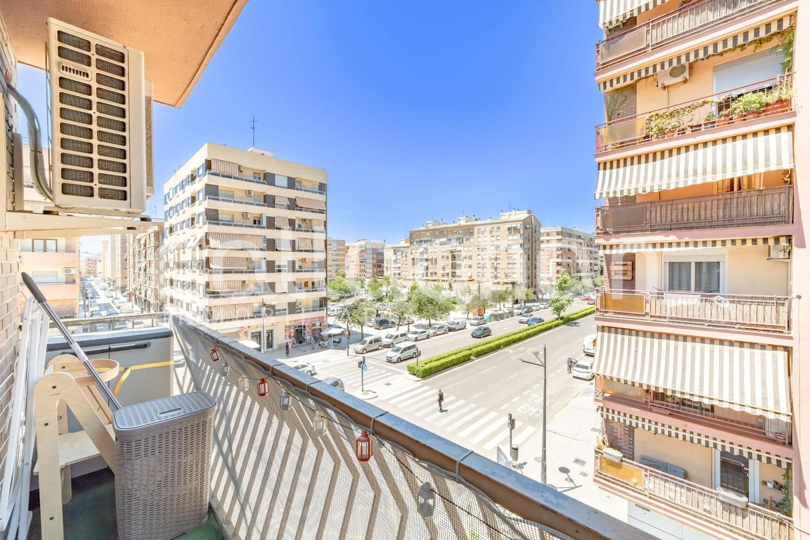 3 sypialnia Mieszkanie na sprzedaż w Miasto Walencja z garażem - 350 000 € (Ref: 9879013)