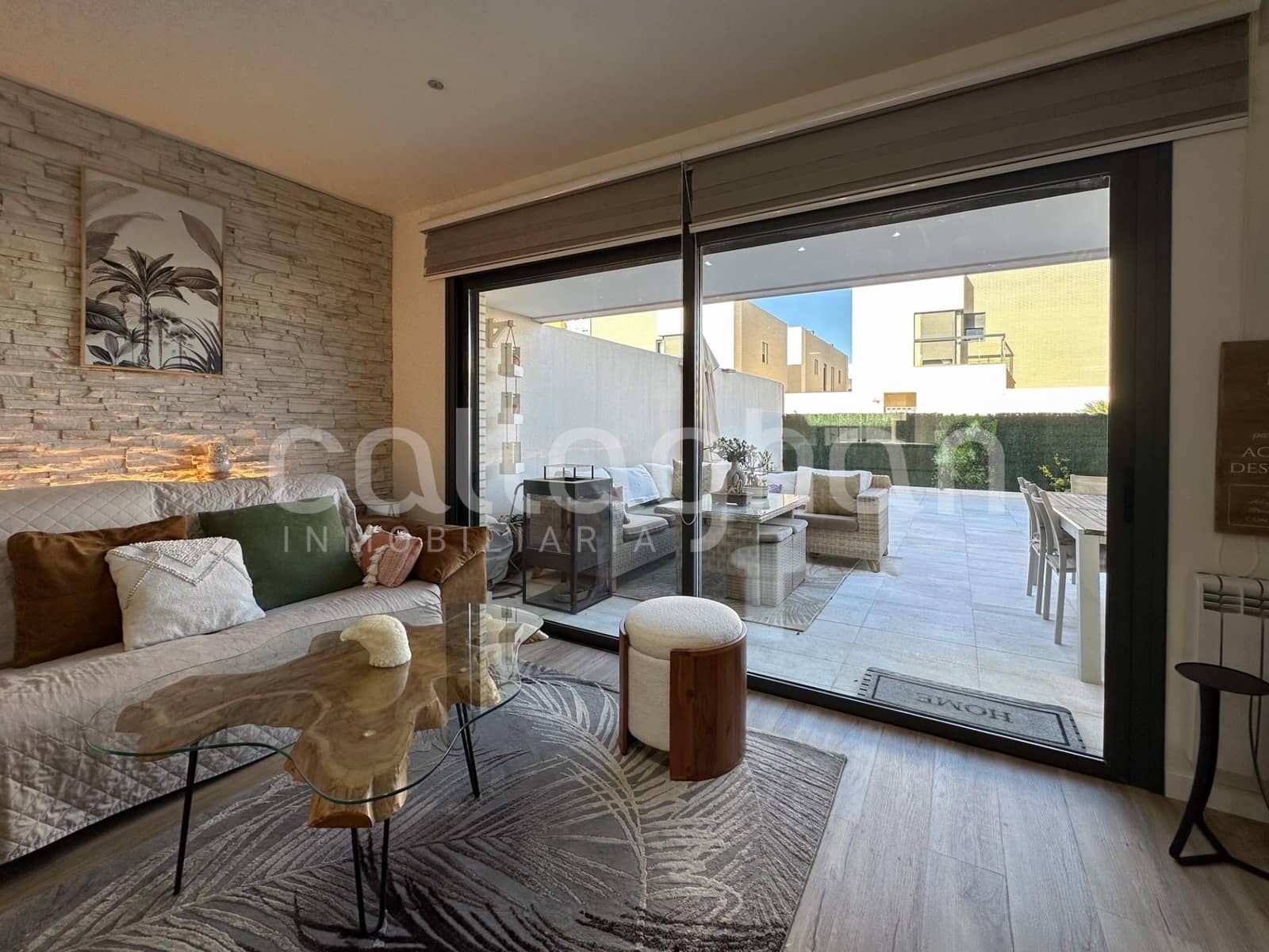 4 bedroom Terraced Villa for rent in Paterna with pool garage - € 2,800 (Ref: 9882086)