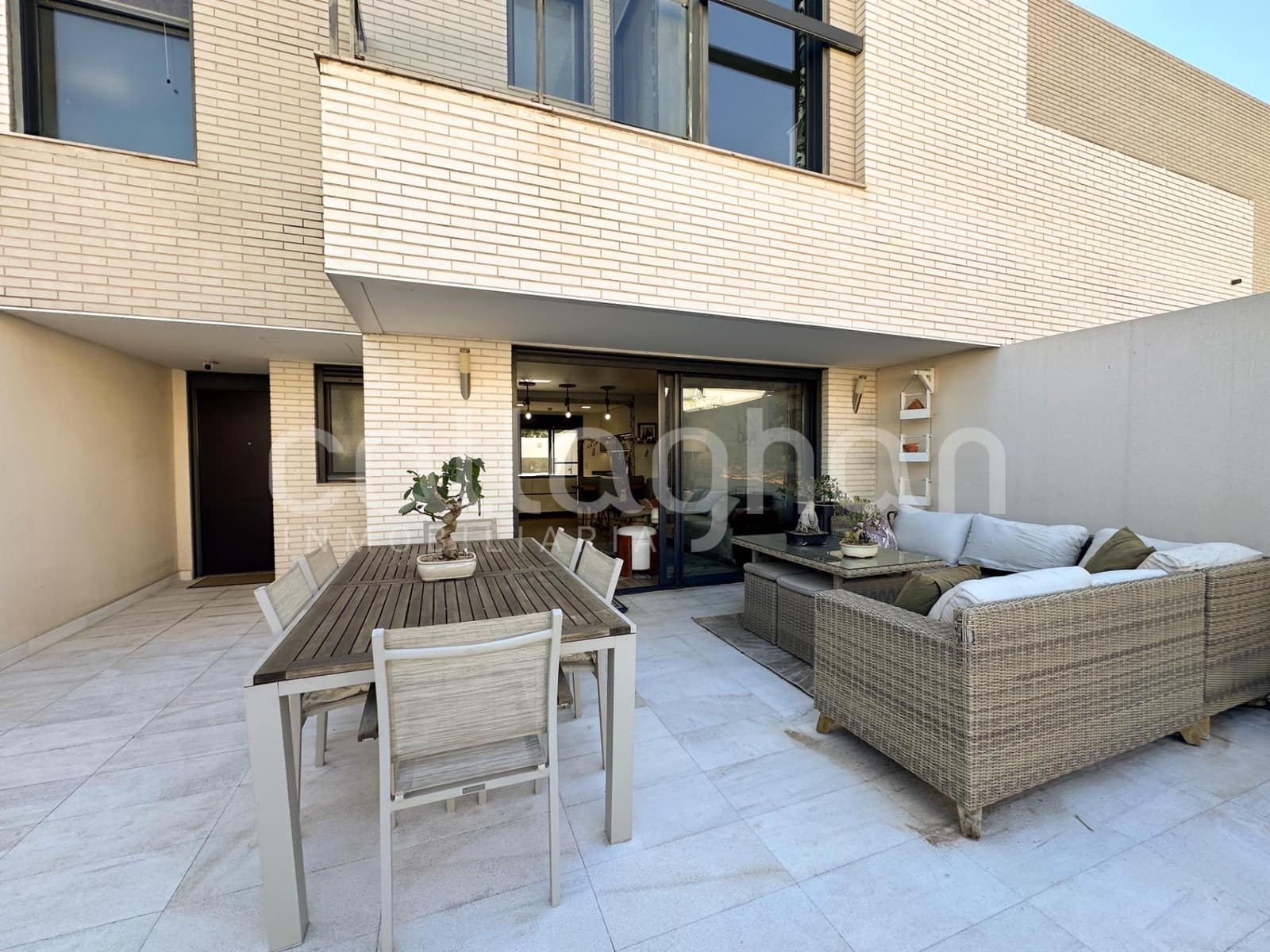 4 bedroom Terraced Villa for rent in Paterna with pool garage - € 2,800 (Ref: 9882086)