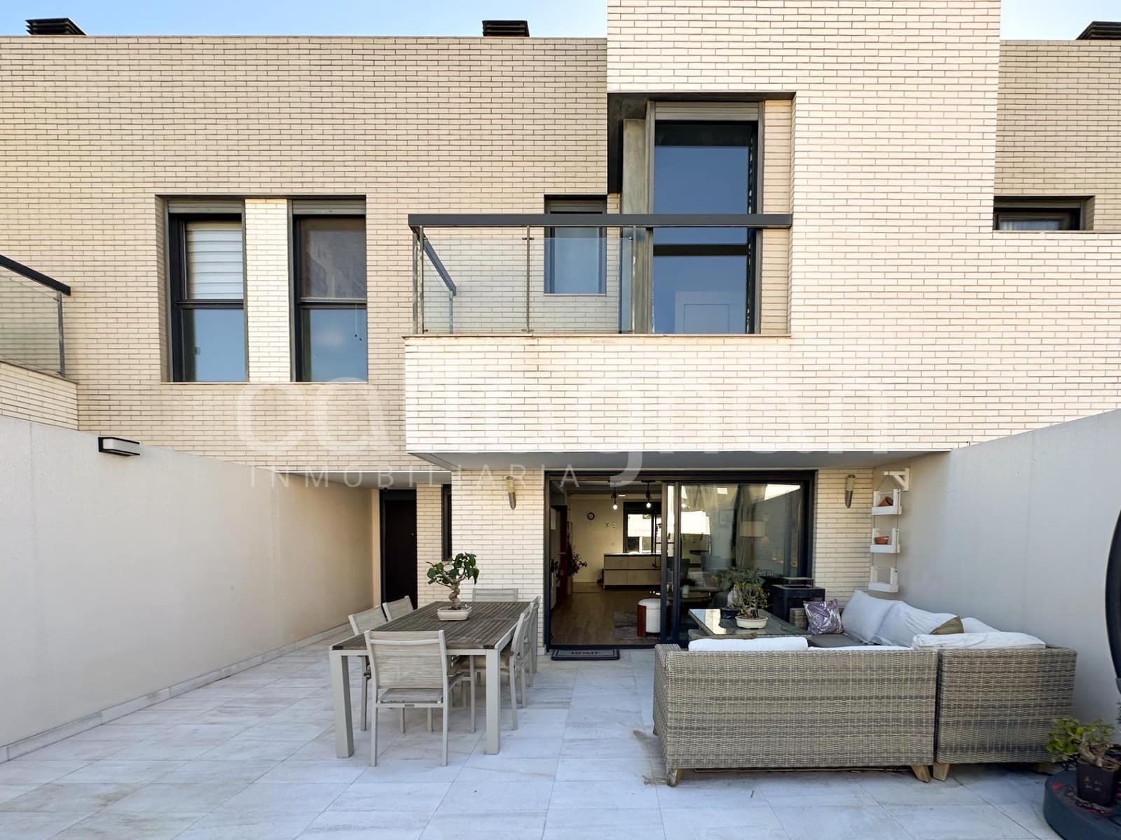 4 bedroom Terraced Villa for rent in Paterna with pool garage - € 2,800 (Ref: 9882086)