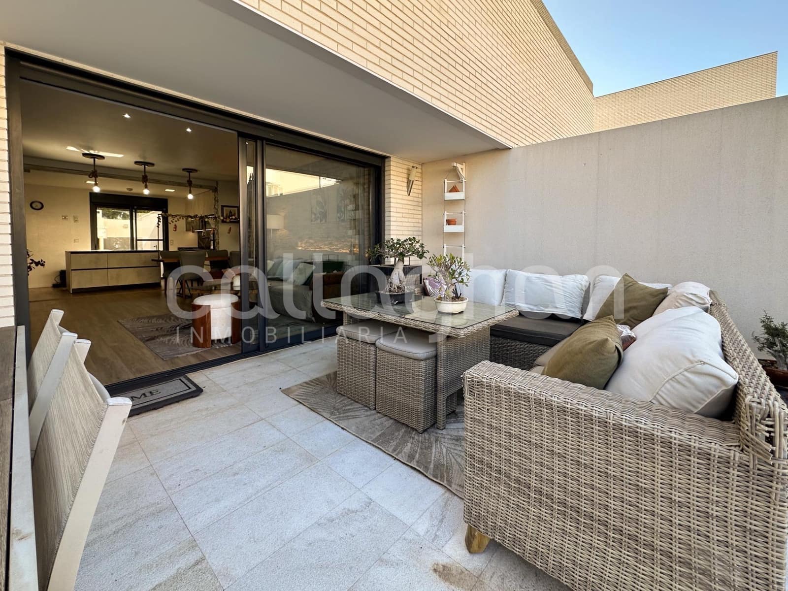 4 bedroom Terraced Villa for rent in Paterna with pool garage - € 2,800 (Ref: 9882086)
