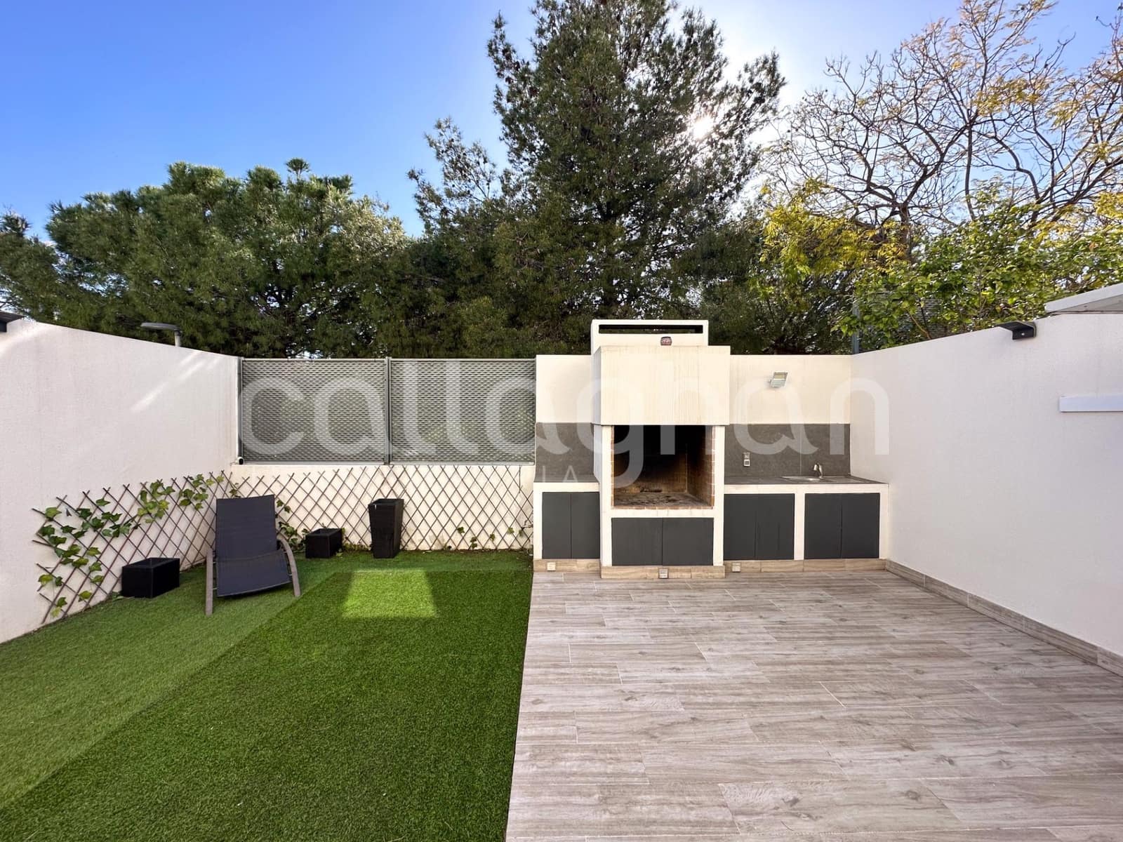 4 bedroom Terraced Villa for rent in Paterna with pool garage - € 2,800 (Ref: 9882086)