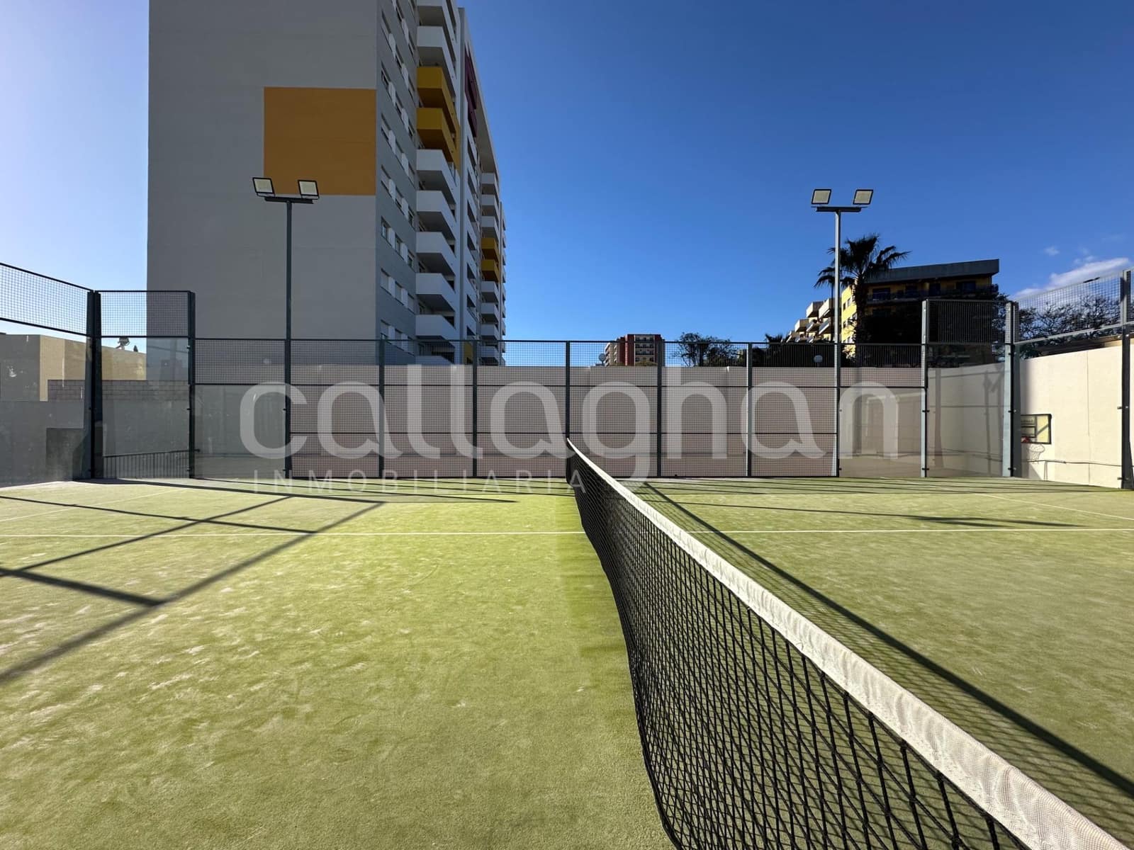 4 bedroom Terraced Villa for rent in Paterna with pool garage - € 2,800 (Ref: 9882086)