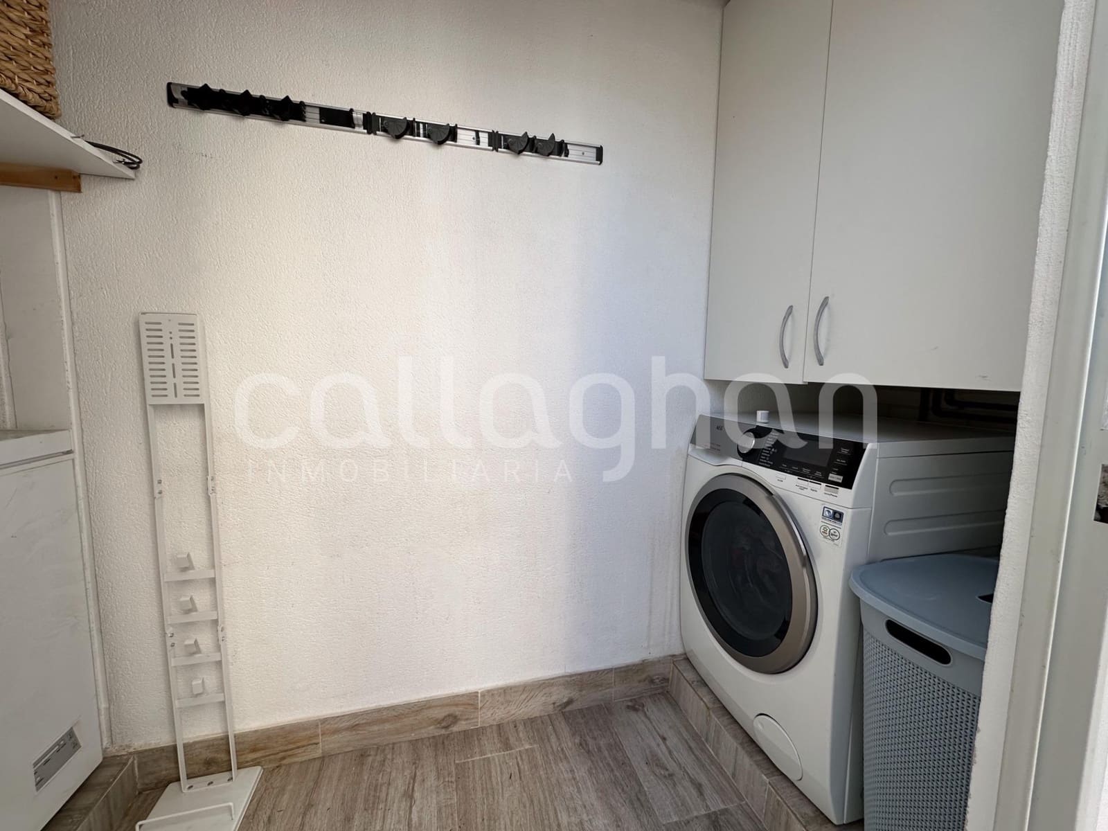 4 bedroom Terraced Villa for rent in Paterna with pool garage - € 2,800 (Ref: 9882086)