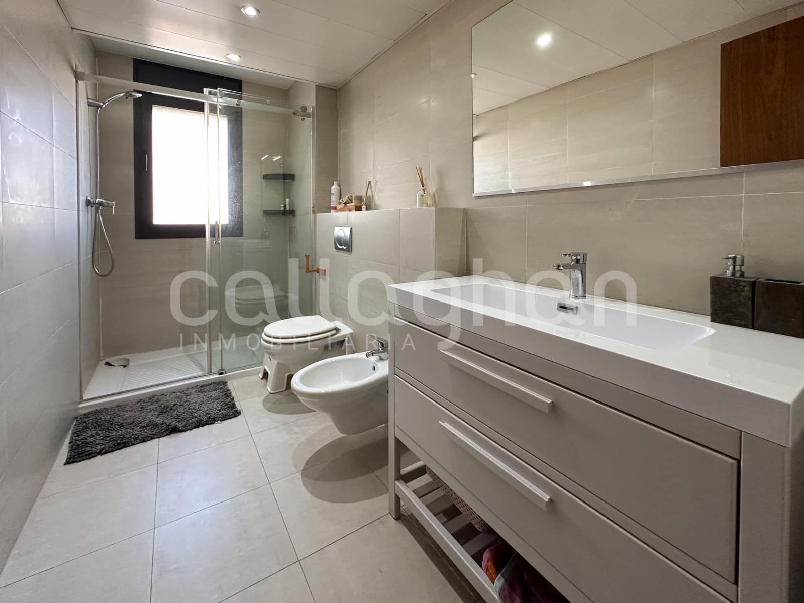 4 bedroom Terraced Villa for rent in Paterna with pool garage - € 2,800 (Ref: 9882086)