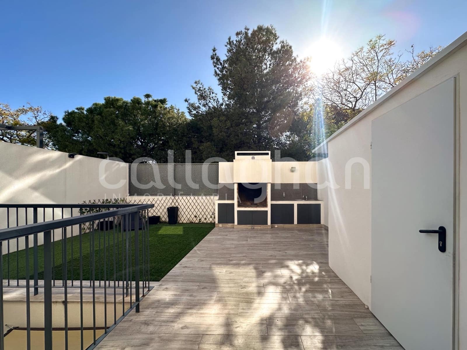 4 bedroom Terraced Villa for rent in Paterna with pool garage - € 2,800 (Ref: 9882086)