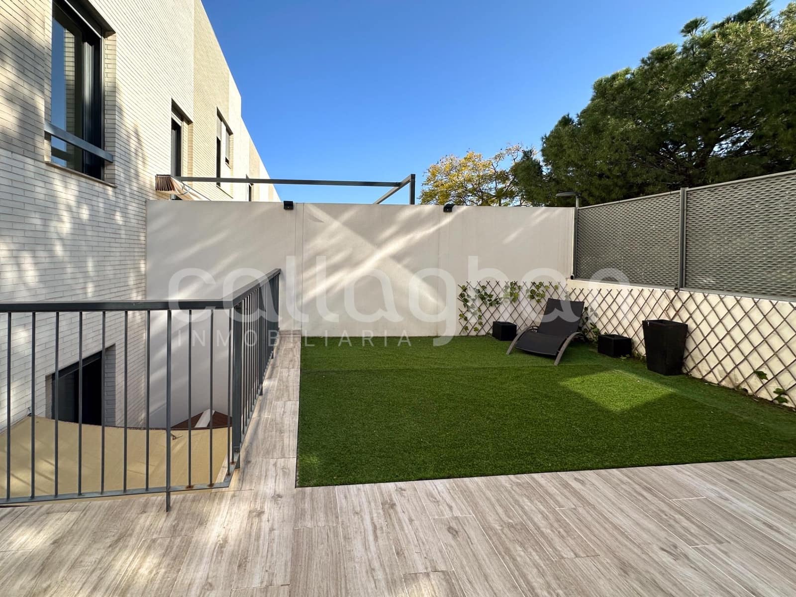 4 bedroom Terraced Villa for rent in Paterna with pool garage - € 2,800 (Ref: 9882086)