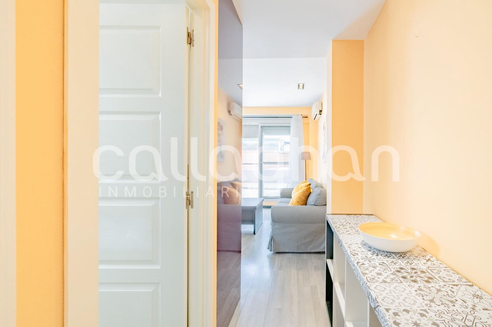 1 makuuhuone Kattohuoneisto vuokrattavana paikassa Valencia kaupunki - 1 500 € (Ref: 9885016)