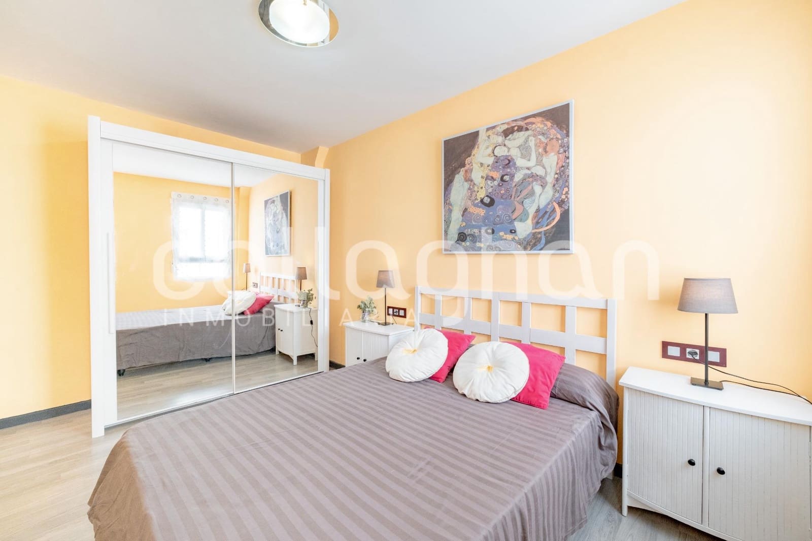 1 makuuhuone Kattohuoneisto vuokrattavana paikassa Valencia kaupunki - 1 500 € (Ref: 9885016)