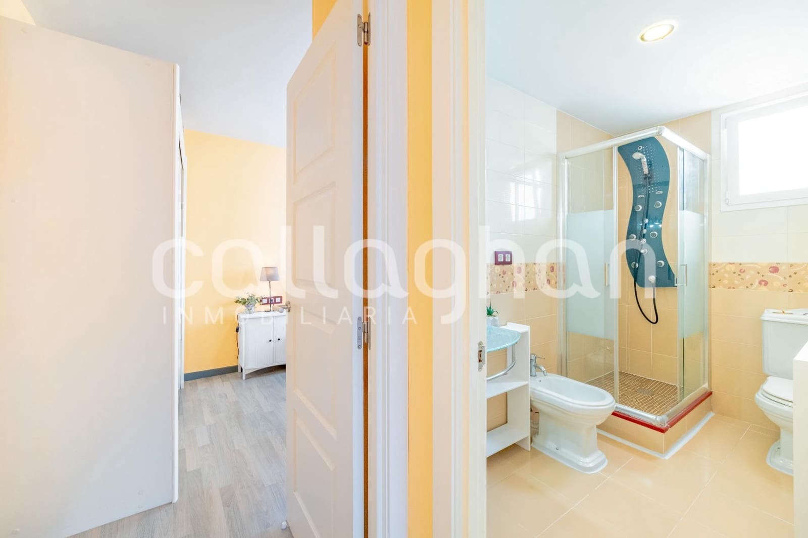 1 makuuhuone Kattohuoneisto vuokrattavana paikassa Valencia kaupunki - 1 500 € (Ref: 9885016)