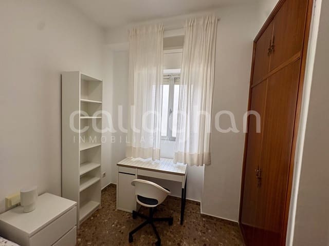 4 slaapkamer Flat te huur in Mestalla, Valencia stad - € 1.400 (Ref: 9885017)