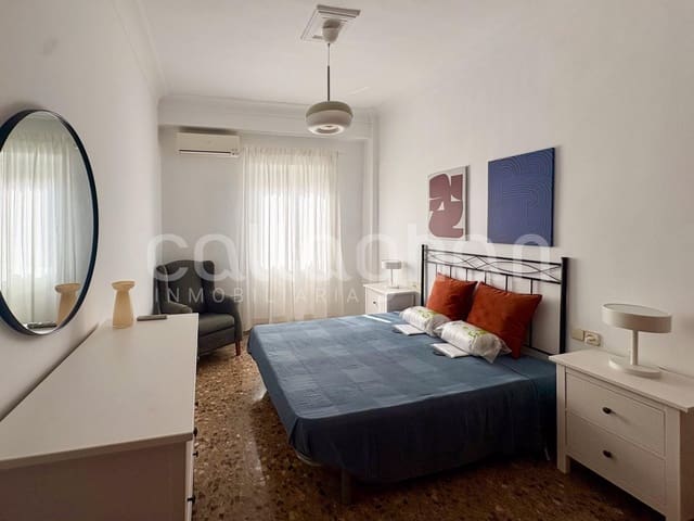 4 slaapkamer Flat te huur in Mestalla, Valencia stad - € 1.400 (Ref: 9885017)