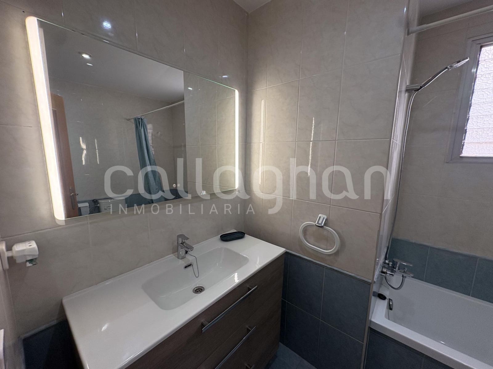 4 camera da letto Appartamento da affittare in Valencia citta - 1.400 € (Rif: 9885017)