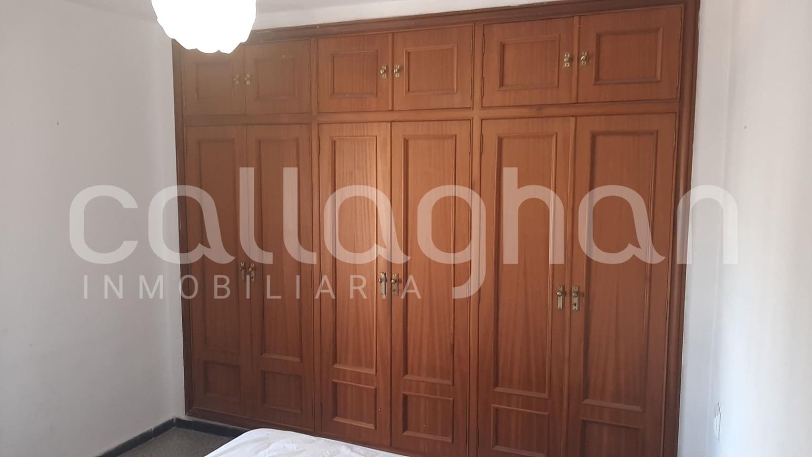 4 bedroom Flat for sale in Valencia city - € 430,000 (Ref: 9894072)